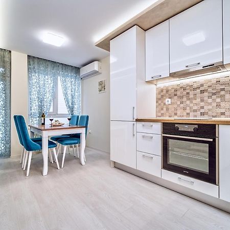 Апартамент S Apart Warna Exterior foto