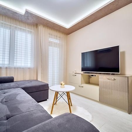 Апартамент S Apart Warna Exterior foto