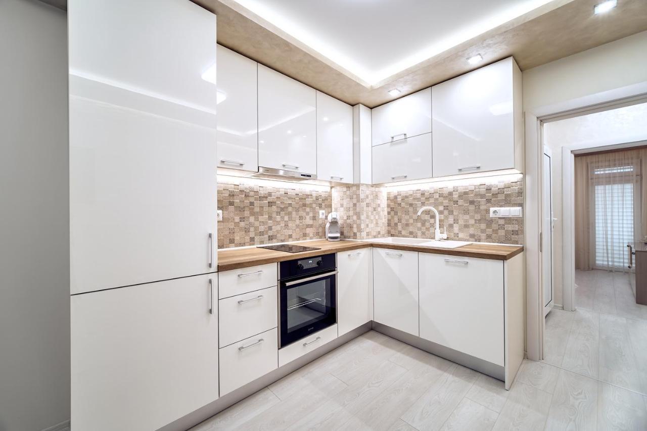 Апартамент S Apart Warna Exterior foto