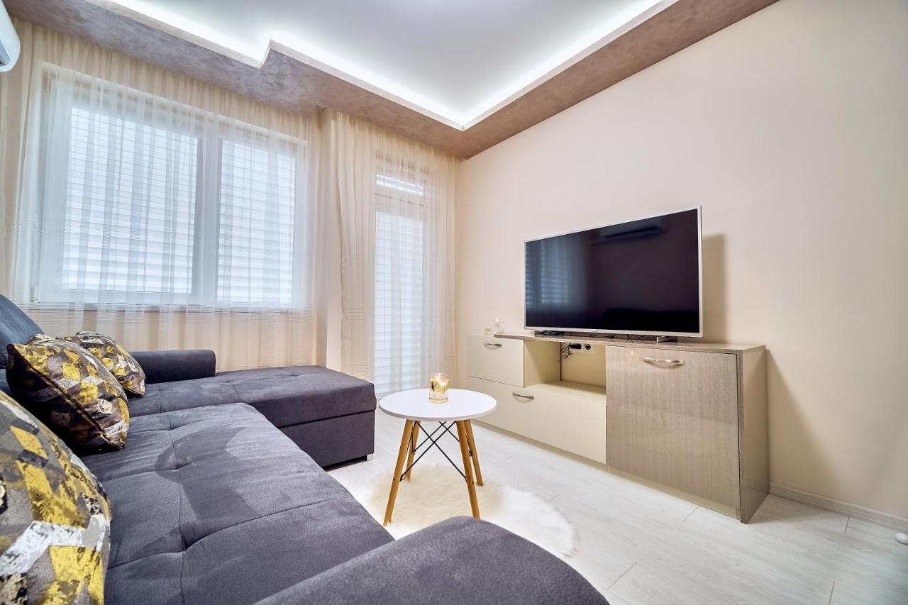 Апартамент S Apart Warna Exterior foto